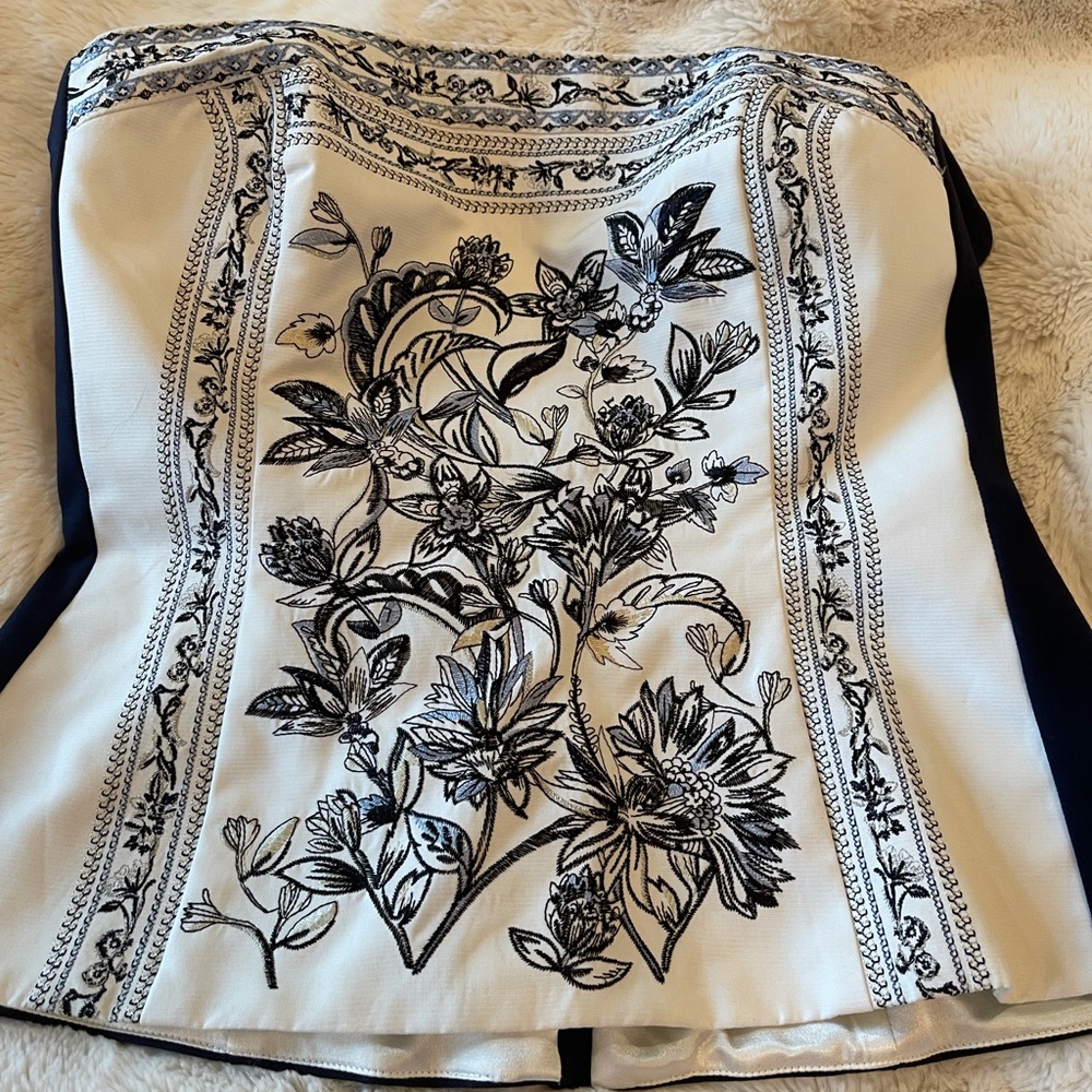 White House/Black Market top